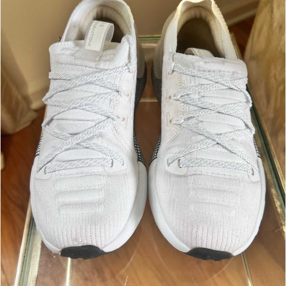 Under Armour Hovr phantom sneakers